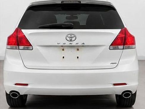 Used 2010 Toyota Venza AWD image 4