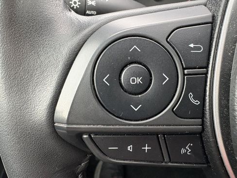 Used 2025 Toyota Corolla SE FWD image 15