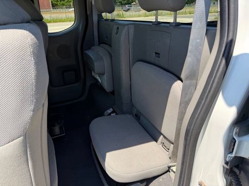 Used 2019 Nissan Frontier S RWD image 15