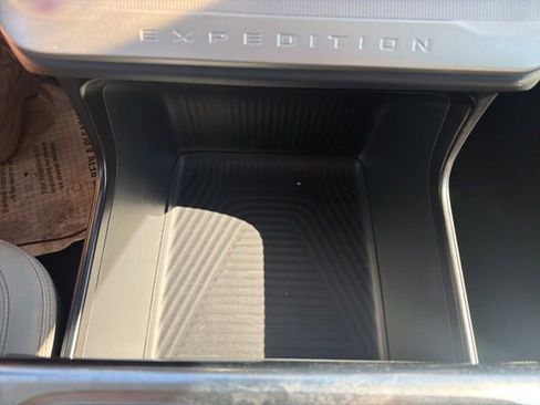 Used 2025 Ford Expedition Active AWD/4WD image 49