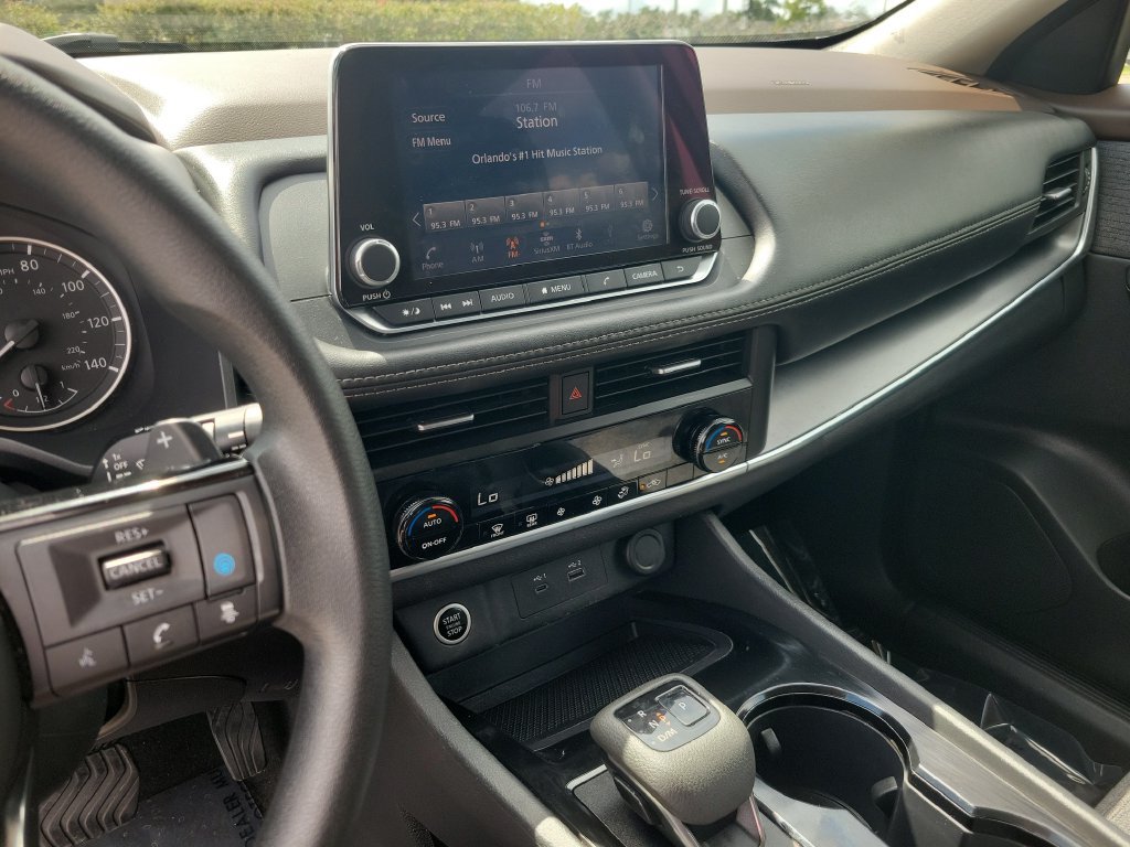 Certified 2023 Nissan Rogue SV FWD image 23