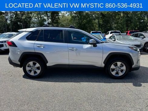 Used 2025 Toyota RAV4 LE AWD/4WD image 4