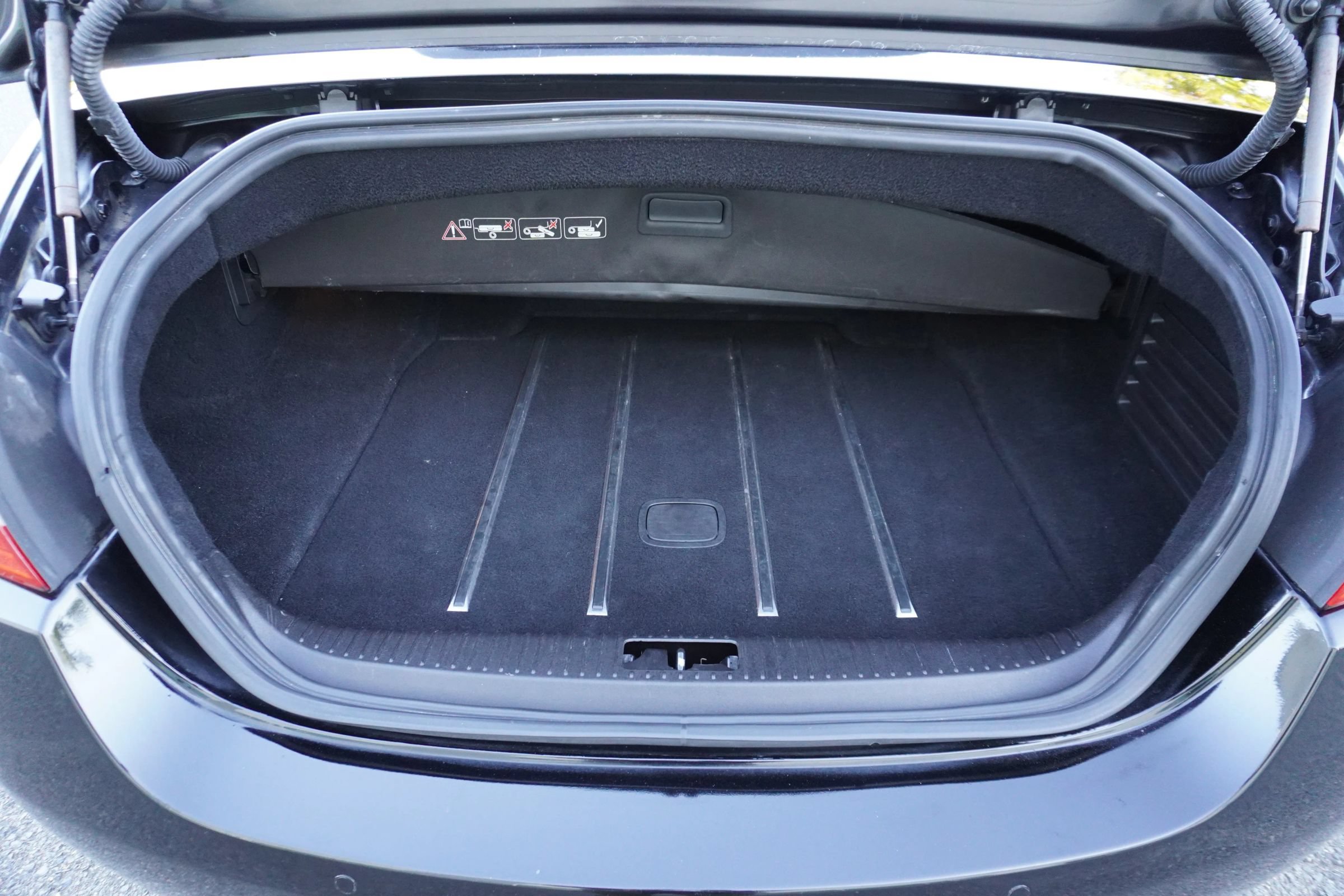Used 2012 Jaguar XK Convertible RWD image 28