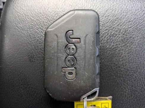 Used 2021 Jeep Wrangler Unlimited Sport AWD/4WD image 28