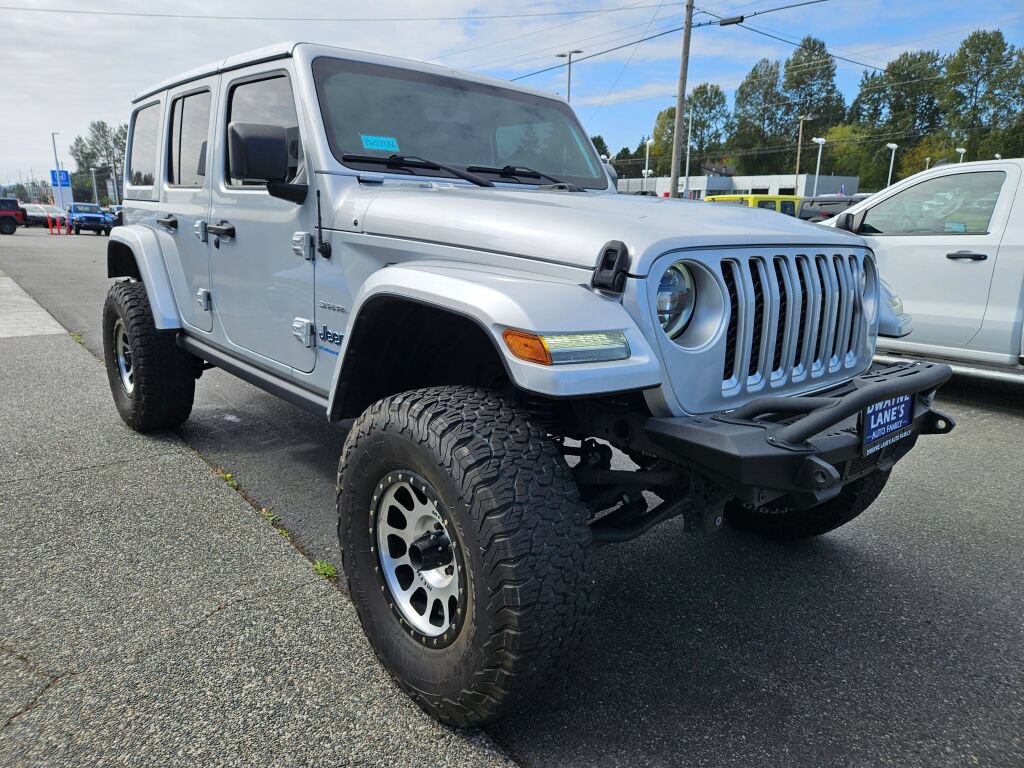 Used 2023 Jeep Wrangler Unlimited Sahara w/ Cold Weather Group AWD/4WD image 7