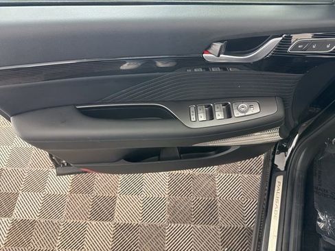 Used 2025 Hyundai Palisade Calligraphy image 19
