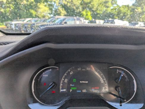Used 2023 Toyota RAV4 SE AWD/4WD image 23