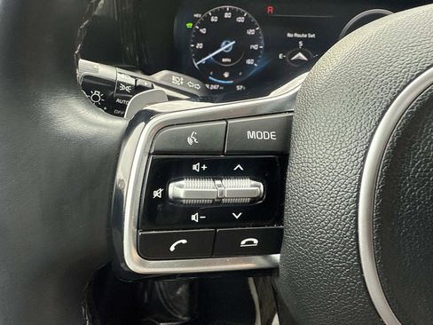 Used 2023 Kia Sorento SX Prestige image 32