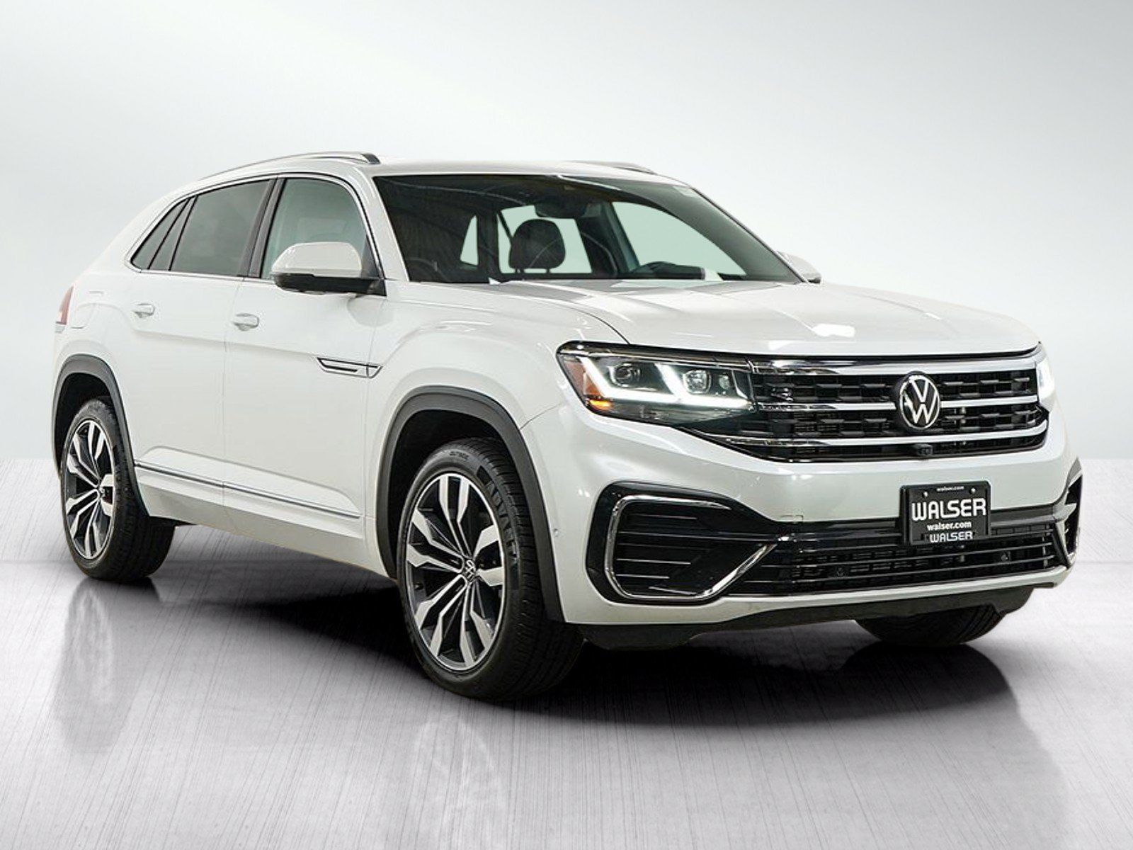 Used 2023 Volkswagen Atlas Cross Sport SEL Premium R-Line AWD/4WD image 8