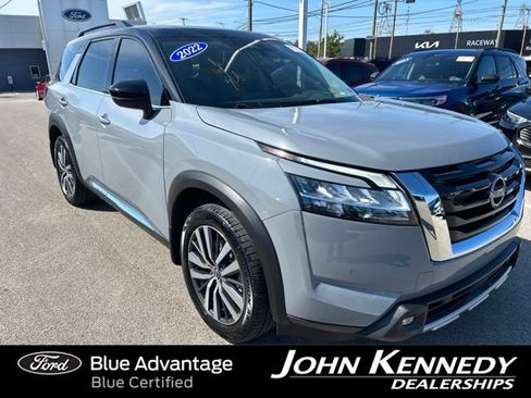 Used 2022 Nissan Pathfinder Platinum w/ Cargo Package AWD/4WD image 4