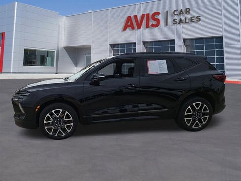 Used 2025 Chevrolet Blazer RS image 2