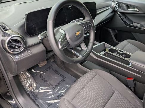 Used 2025 Chevrolet Equinox LT FWD image 11