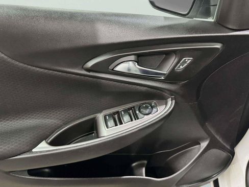 Used 2023 Chevrolet Malibu RS FWD image 25