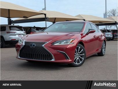 Used 2019 Lexus ES 300h w/ Premium Package
