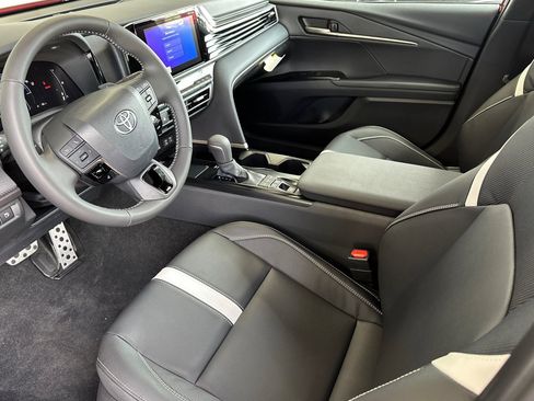 New 2026 Toyota Camry SE image 9