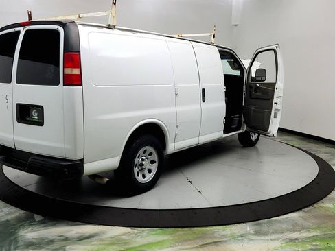 Used 2013 Chevrolet Express 1500 RWD image 10