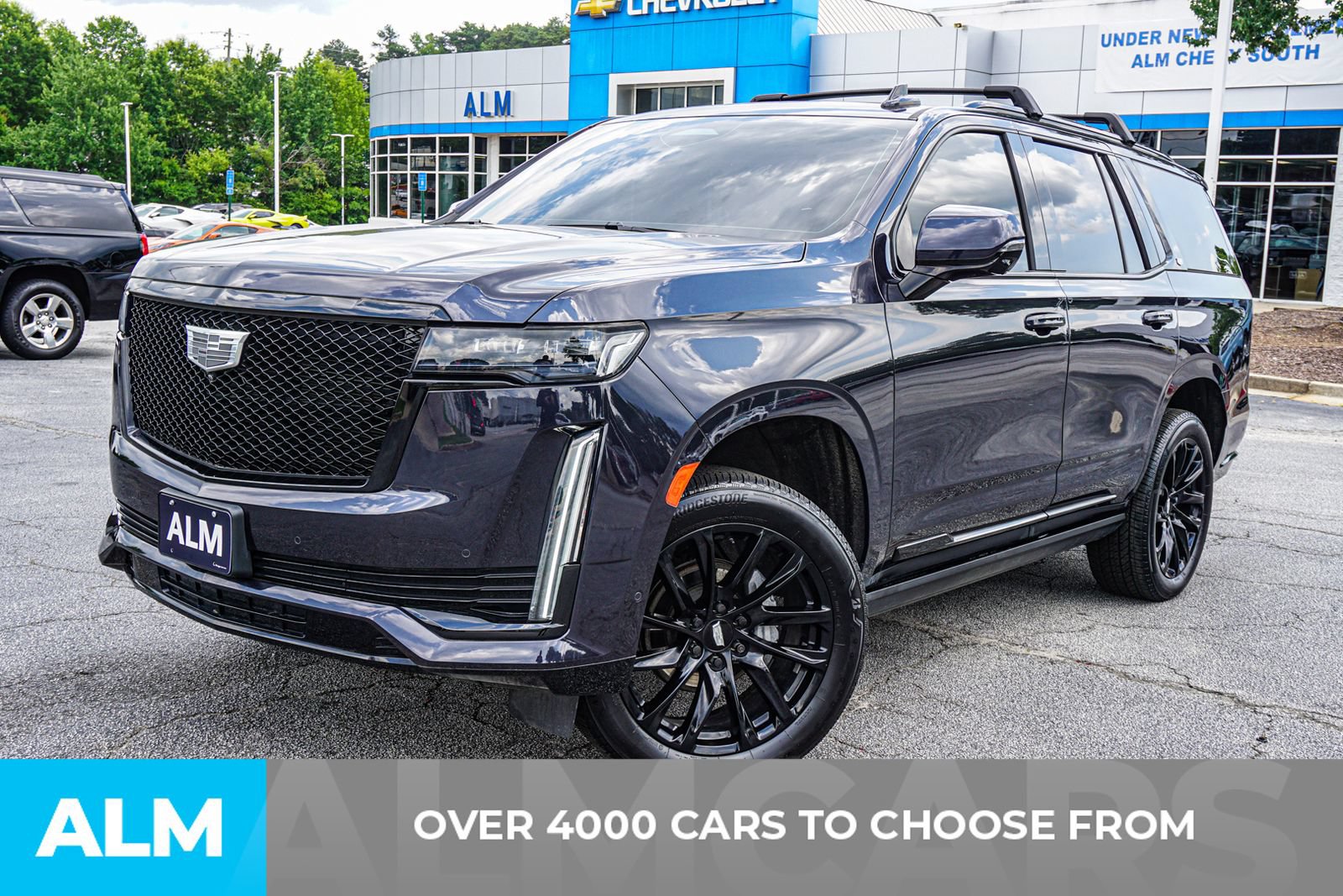 Used 2023 Cadillac Escalade Sport Platinum w/ LPO, ONYX Package AWD/4WD image 2
