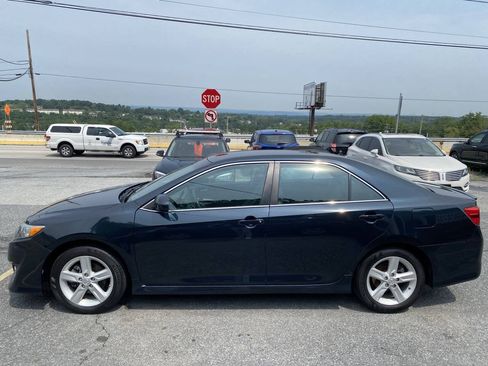 Used 2014 Toyota Camry SE FWD image 8