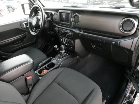 Used 2021 Jeep Wrangler Sport S image 10