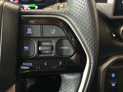 Used 2024 Toyota Sequoia SR5 w/ SR5 Premium Package AWD/4WD image 27