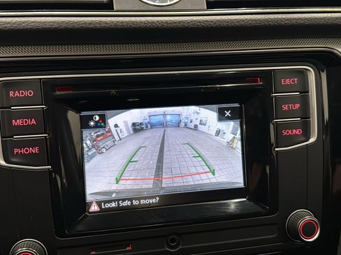 Used 2017 Volkswagen Passat 1.8T S FWD image 17