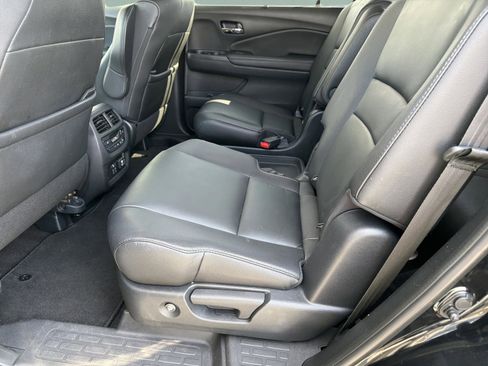 Used 2020 Honda Pilot Touring image 26