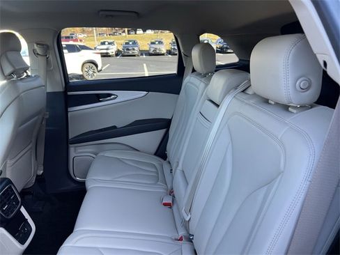 Used 2019 Lincoln Nautilus FWD image 20