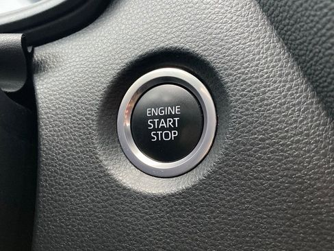 Certified 2024 Toyota Corolla SE image 19