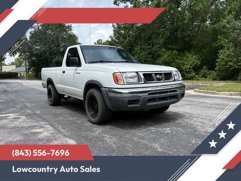 Used 2000 Nissan Frontier XE RWD image 1