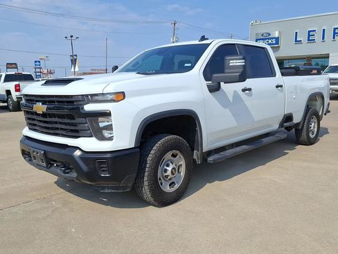 Used 2024 Chevrolet Silverado 2500 W/T w/ WT Convenience Package RWD image 3
