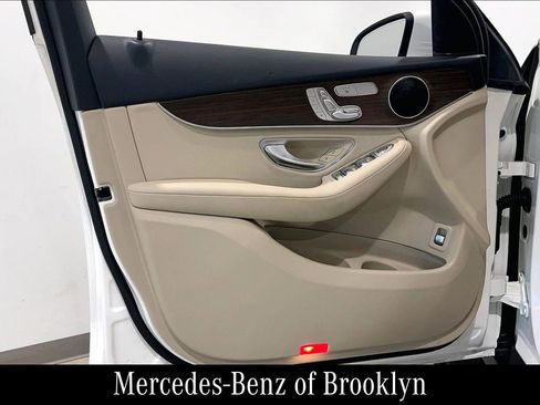 Certified 2022 Mercedes-Benz GLC 300 4MATIC image 23