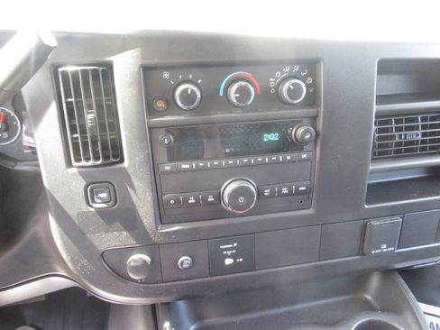 Used 2025 GMC Savana 2500 w/ Driver Convenience Package RWD image 18