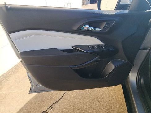 Used 2025 Chevrolet Trax LT image 20