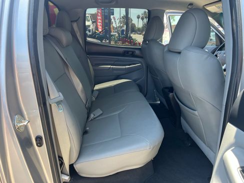 Used 2015 Toyota Tacoma PreRunner w/ Limited Package RWD image 19
