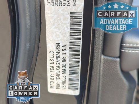 Used 2023 Jeep Grand Cherokee L Laredo image 36