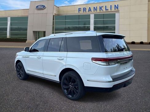 Used 2024 Lincoln Navigator Reserve AWD/4WD image 5