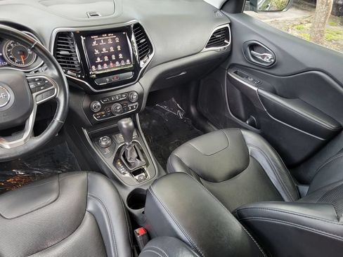 Used 2019 Jeep Cherokee Limited AWD/4WD image 22