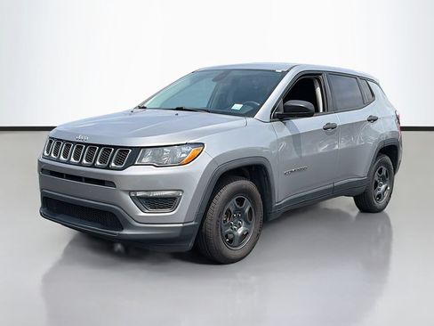 Used 2018 Jeep Compass Sport FWD image 2