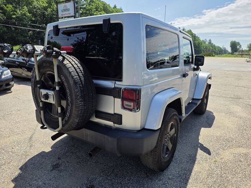 Used 2012 Jeep Wrangler Sahara AWD/4WD image 9