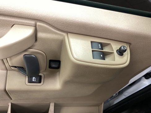 New 2025 Chevrolet Express 2500 image 24