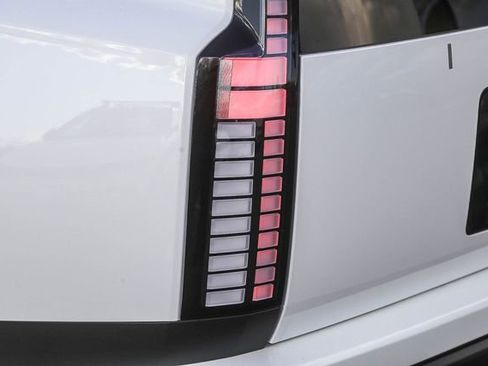 New 2026 Hyundai Ioniq 9 SE w/ Tow & Go Package image 10