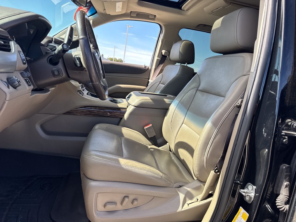 Used 2018 GMC Yukon SLT w/ Premium Edition RWD image 17