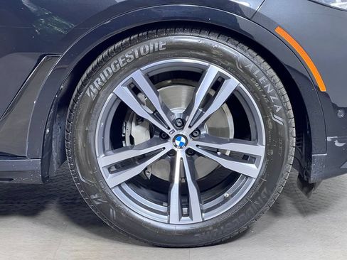 Used 2020 BMW X7 xDrive40i w/ M Sport Package AWD/4WD image 13