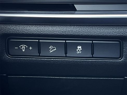 Used 2024 Kia Telluride LX image 20