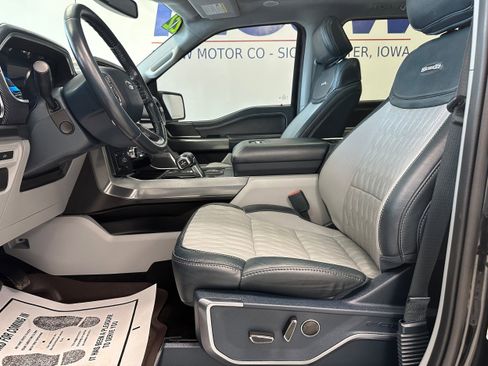 Used 2022 Ford F150 Limited image 11