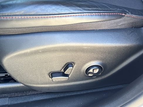 Used 2018 Jeep Cherokee Trailhawk image 17