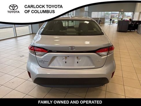 Used 2023 Toyota Corolla LE w/ Carpet Mat Package (TMS) FWD image 8