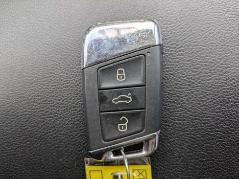 Used 2021 Volkswagen Atlas SE FWD image 33