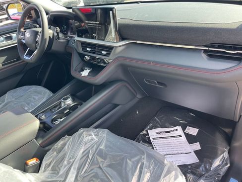 New 2026 Ford Explorer ST-Line w/ ST-Line Street Pack image 15