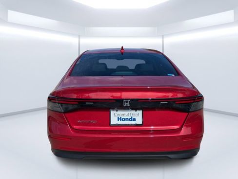 Used 2023 Honda Accord EX image 4